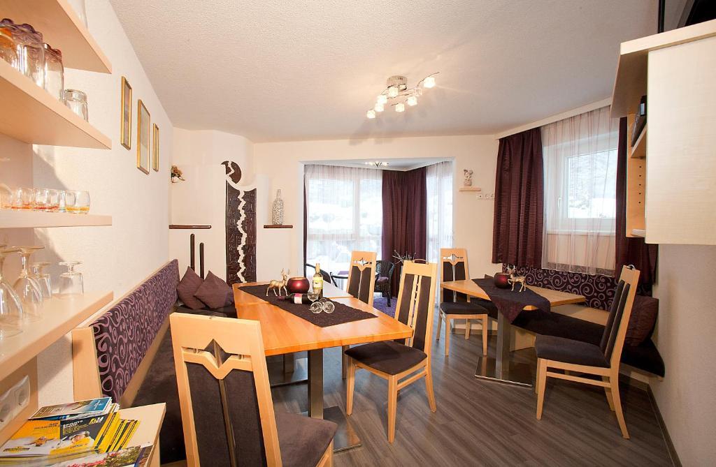 Haus Alpenflora Apartment Längenfeld Room photo