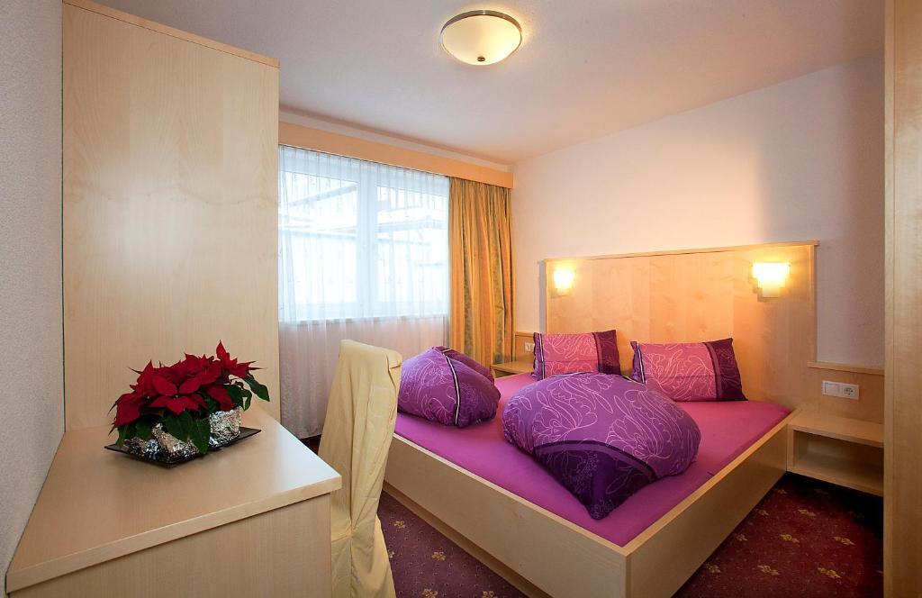 Haus Alpenflora Apartment Längenfeld Room photo